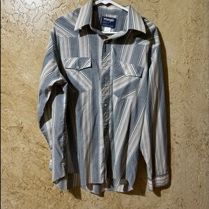 Wrangler Vintage Pearl Snap Button Down